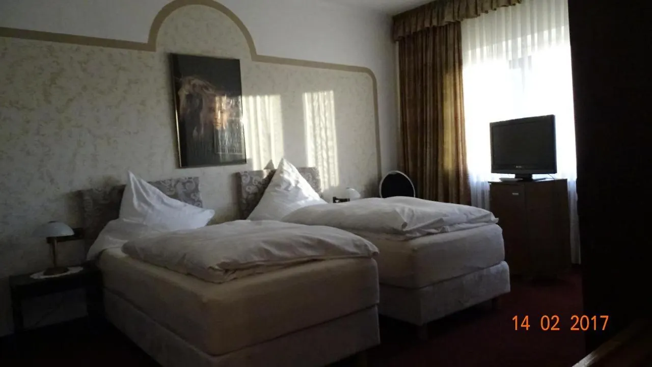 Bed & Breakfast Hotel Helga Hein Dusseldorf